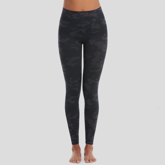 Spanx Look At Me Now Camo Seamless Leggings Sz M - Picture 1 of 7